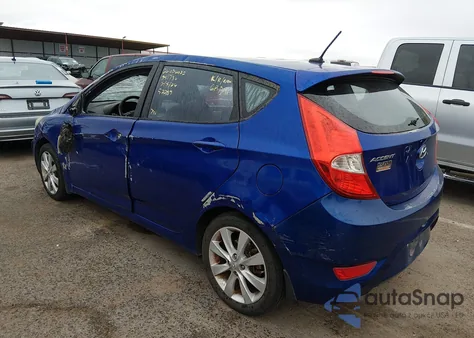 2013 Hyundai Accent Se z USA, uszkodzony, nr VIN KMHCU5AEXDU091541